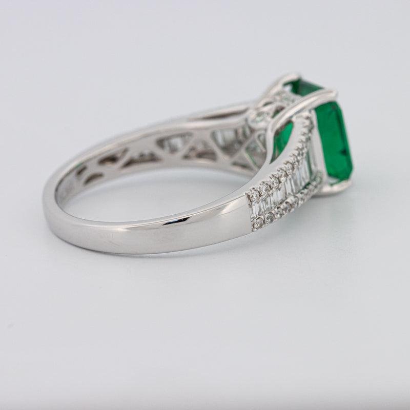 2 CT Square Radiant Green Emerald with Baguettes - ZIZOV DIAMONDS