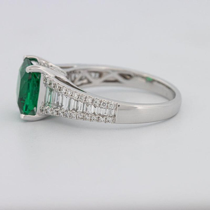 2 CT Square Radiant Green Emerald with Baguettes - ZIZOV DIAMONDS