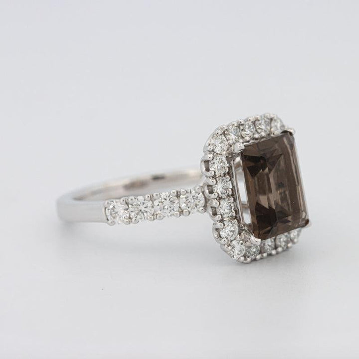 2.37 CT Emerald Quartz Flumé Halo Ring - ZIZOV DIAMONDS