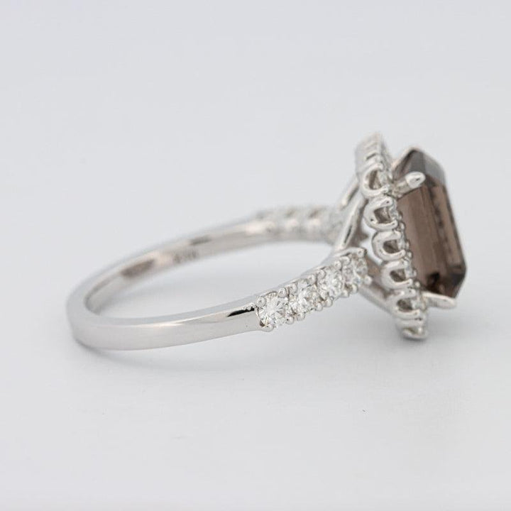 2.37 CT Emerald Quartz Flumé Halo Ring - ZIZOV DIAMONDS