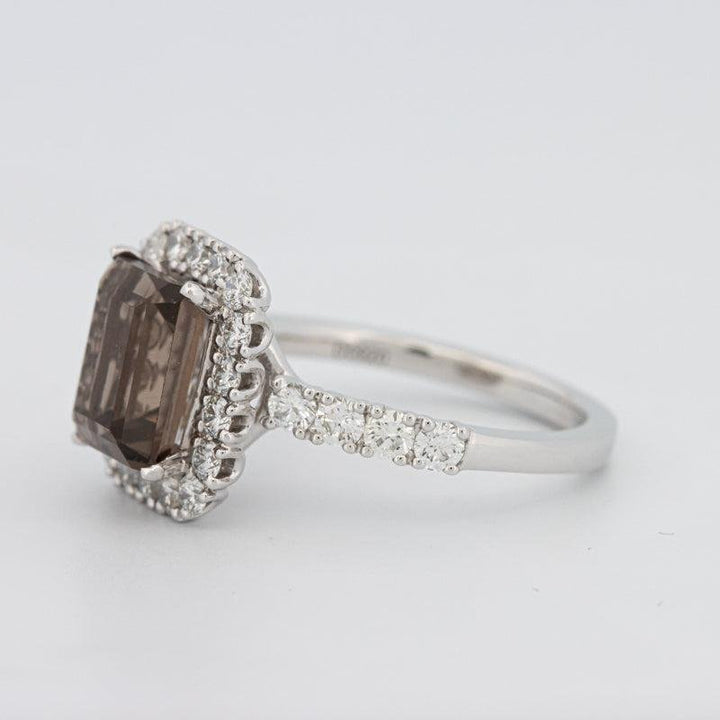 2.37 CT Emerald Quartz Flumé Halo Ring - ZIZOV DIAMONDS