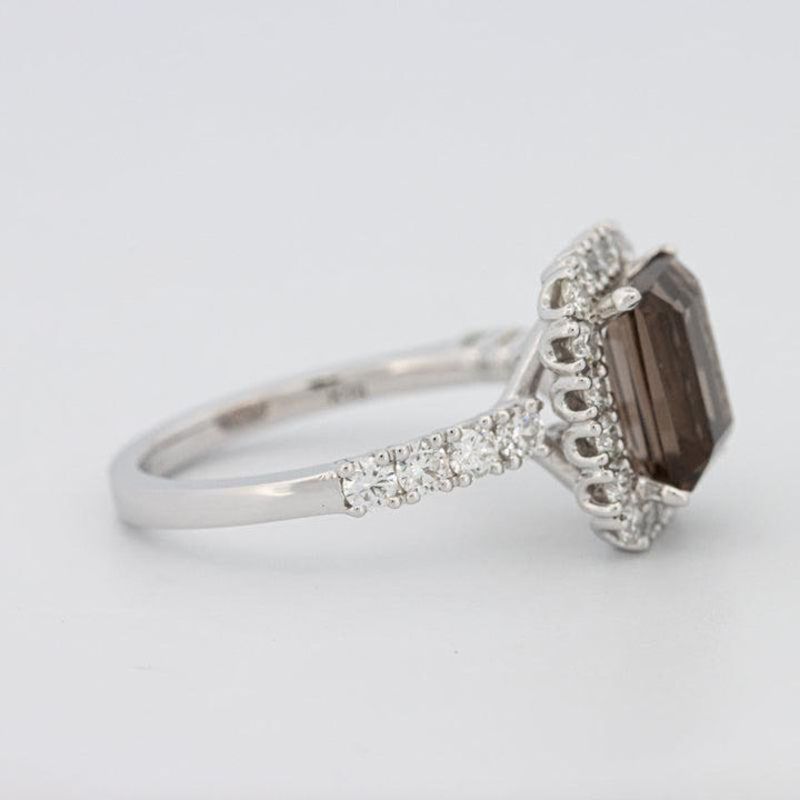 2.37 CT Emerald Quartz Flumé Halo Ring - ZIZOV DIAMONDS