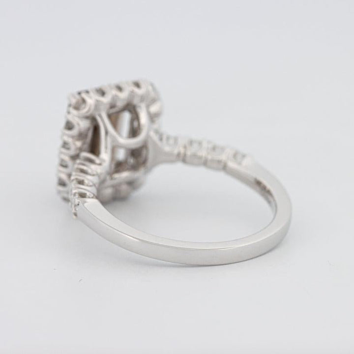 2.37 CT Emerald Quartz Flumé Halo Ring - ZIZOV DIAMONDS