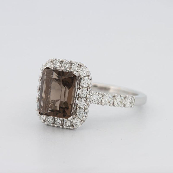 2.37 CT Emerald Quartz Flumé Halo Ring - ZIZOV DIAMONDS