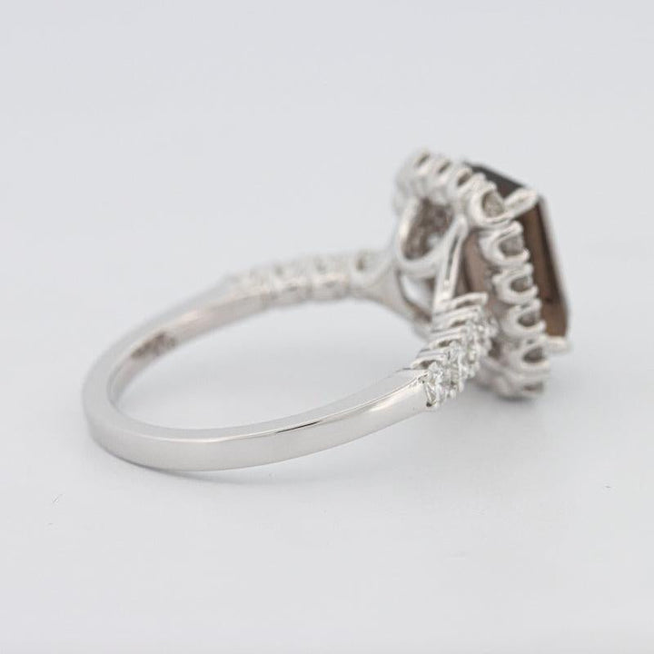 2.37 CT Emerald Quartz Flumé Halo Ring - ZIZOV DIAMONDS