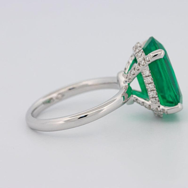 5.60 CT Oval Green Emerald Ring - ZIZOV DIAMONDS