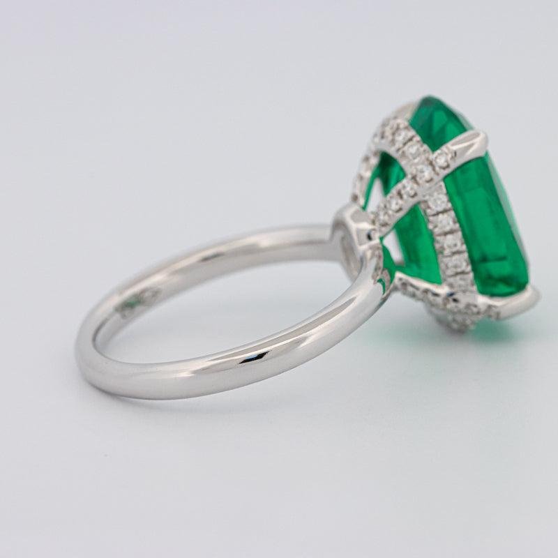 5.60 CT Oval Green Emerald Ring - ZIZOV DIAMONDS