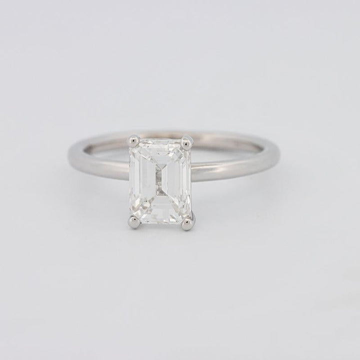 Classic Emerald Solitaire Ring