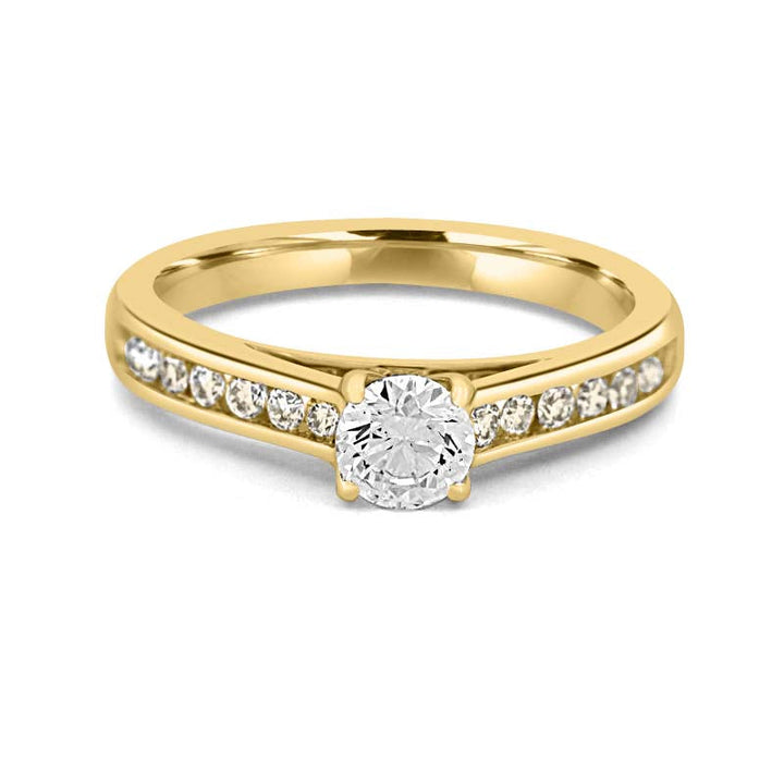 Classic Round Solitaire Row Ring