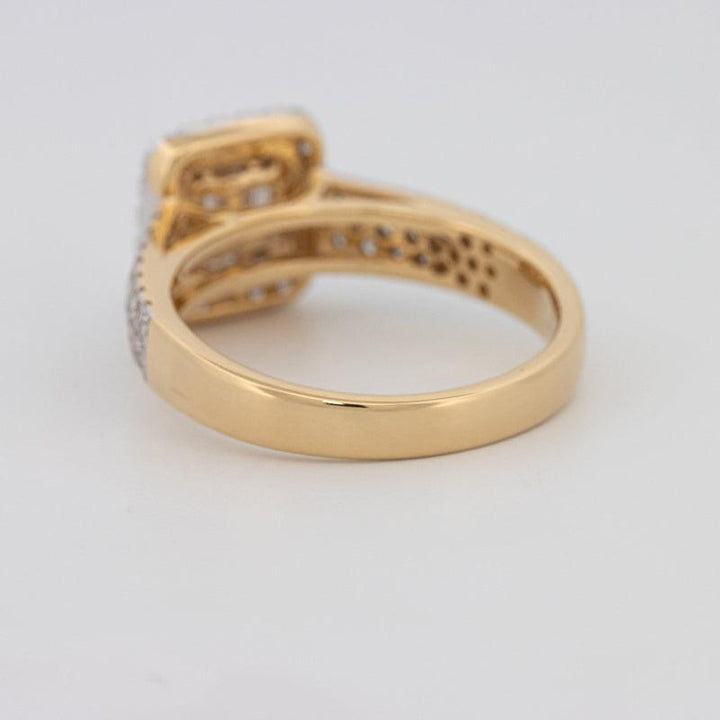 Invisible Halo Square Ring with Thick Band