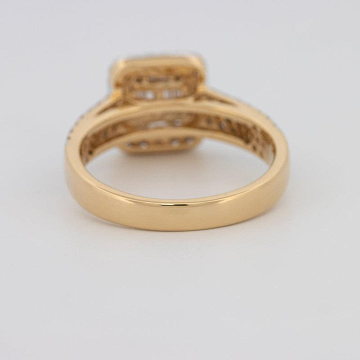 Invisible Halo Square Ring with Thick Band