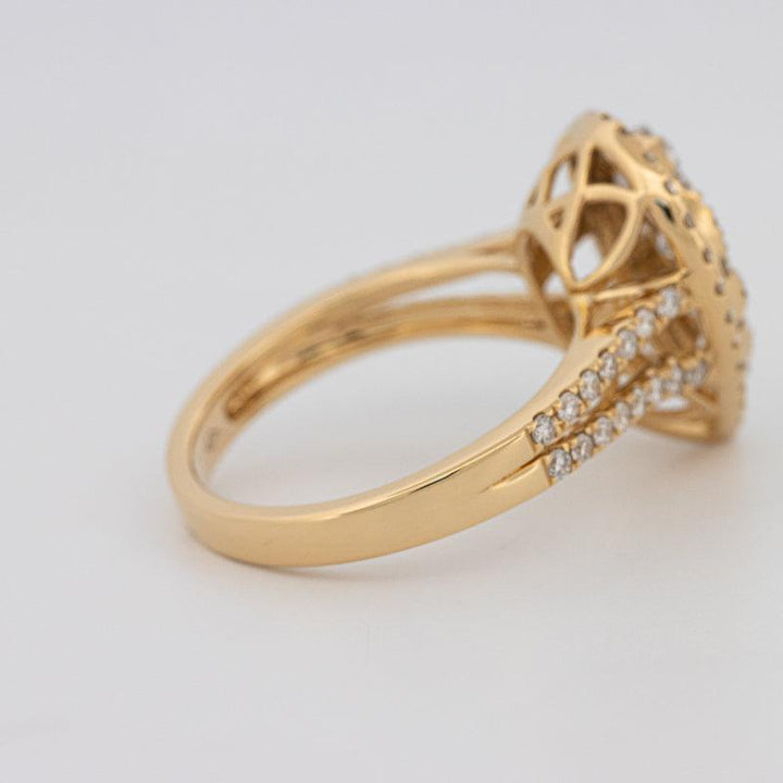Invisible Pearshape diamond ring