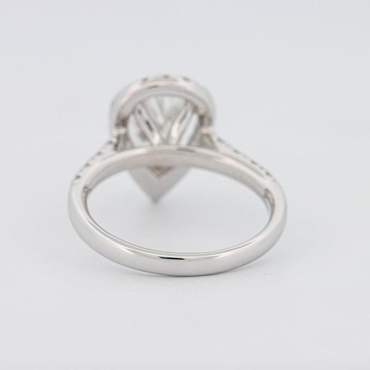 Pear-shape Halo Solitaire