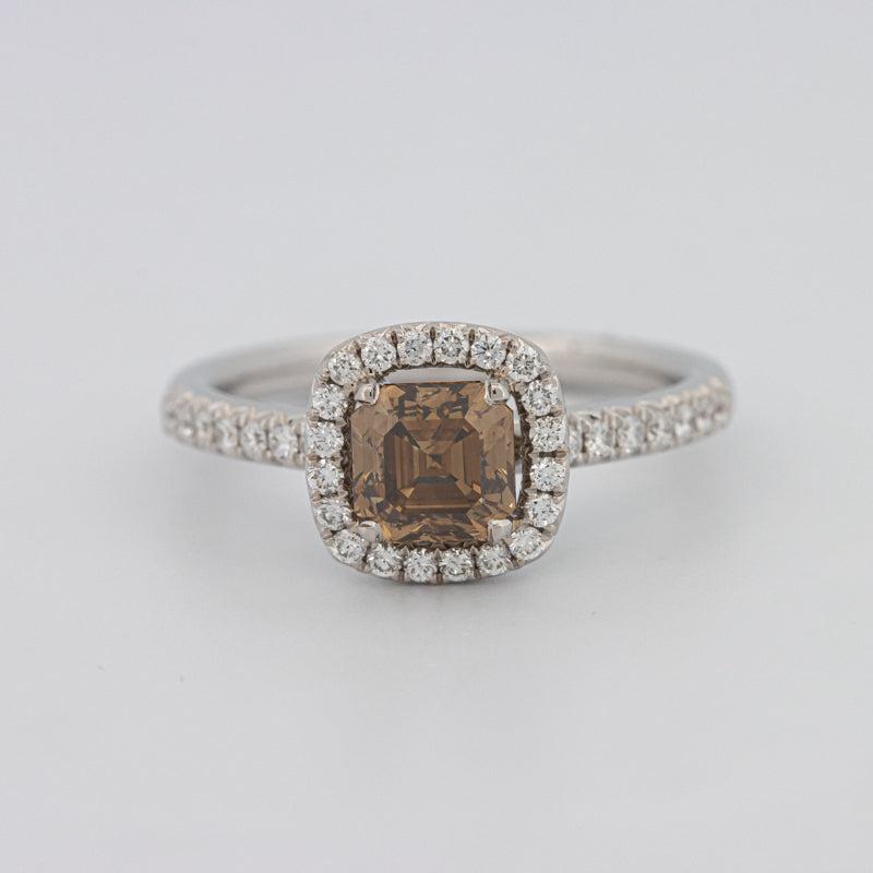 Quadratischer, strahlender Halo-Ring mit braunem Diamant
