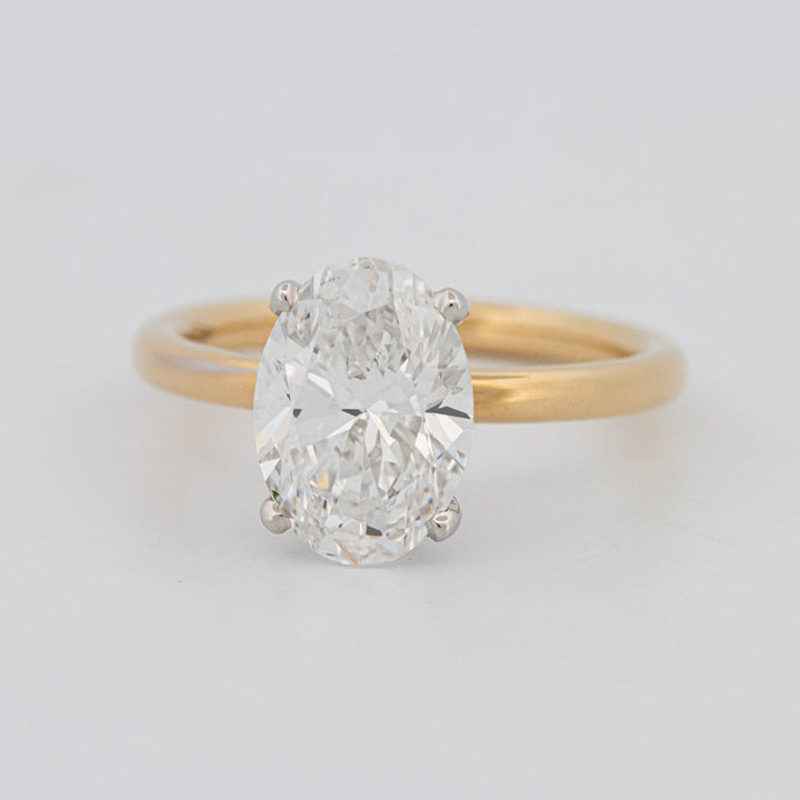 Classic Oval Cut Solitaire (LG)