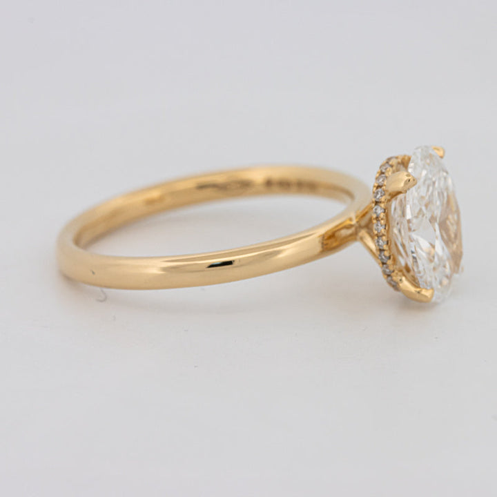 Under-Halo Oval Cut Solitaire (LG)