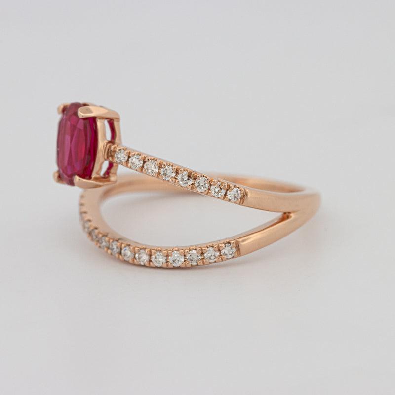 TWISTED GEM RING (PINK SAPPHIRE)