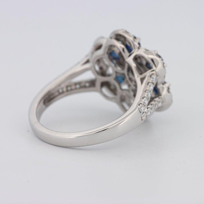 Blue Sapphire and Diamond Flower Ring - ZIZOV DIAMONDS