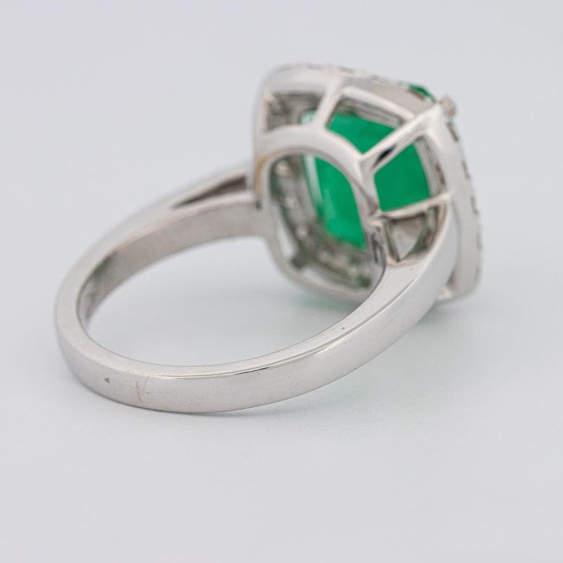 Colombian Green Emerald Ring - ZIZOV DIAMONDS