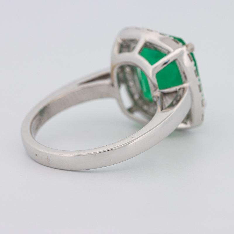 Colombian Green Emerald Ring - ZIZOV DIAMONDS