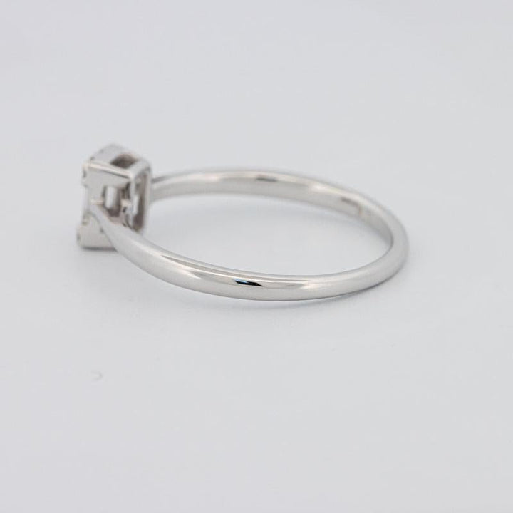 Invisible Emerald Diamond Ring - ZIZOV DIAMONDS