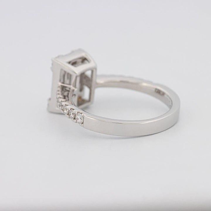 Invisible Emerald Diamond Ring - ZIZOV DIAMONDS