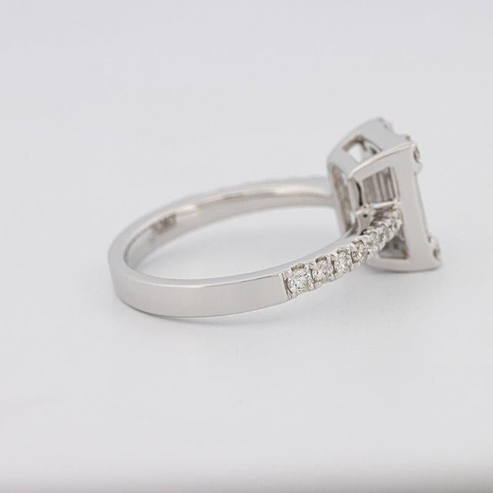 Invisible Emerald Diamond Ring - ZIZOV DIAMONDS