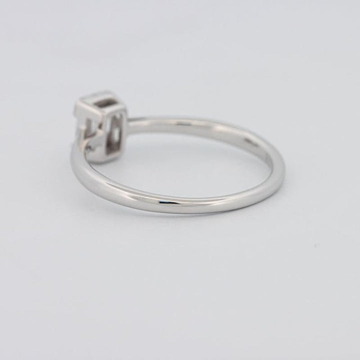 Invisible Emerald Diamond Ring - ZIZOV DIAMONDS