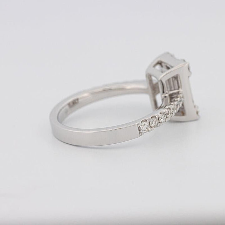 Invisible Emerald Diamond Ring - ZIZOV DIAMONDS