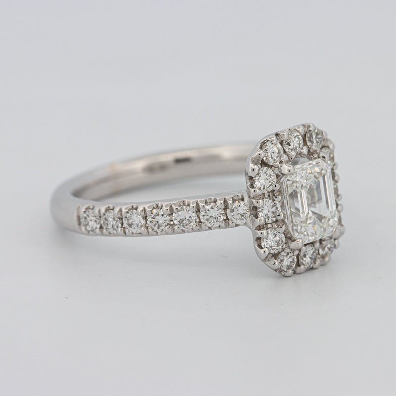 "Manal" Halo Solitaire - ZIZOV DIAMONDS