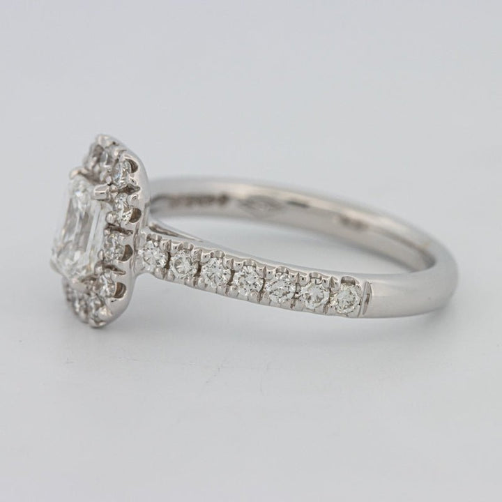 "Manal" Halo Solitaire - ZIZOV DIAMONDS