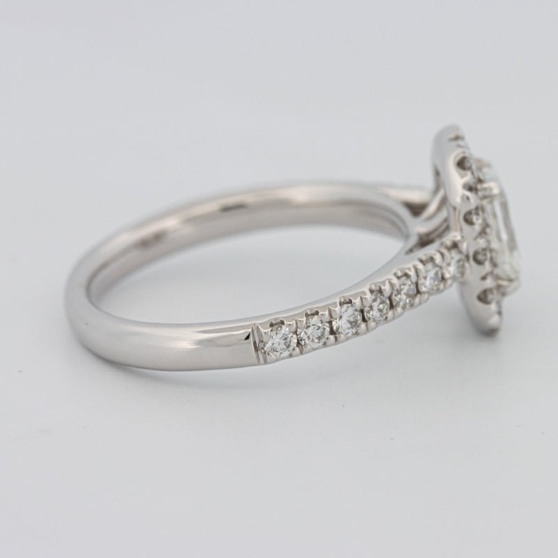 "Manal" Halo Solitaire - ZIZOV DIAMONDS