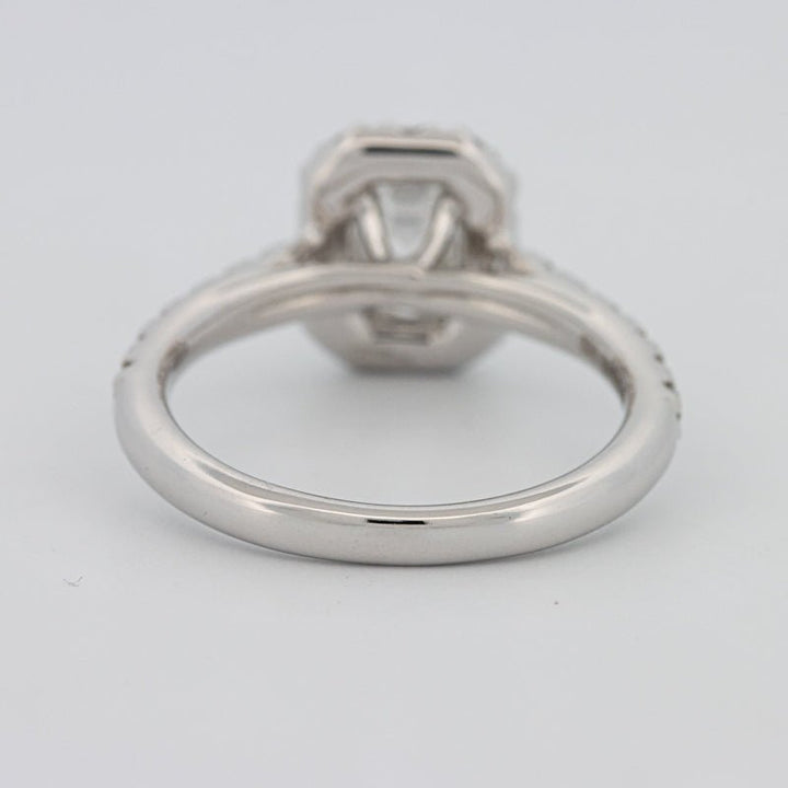 "Manal" Halo Solitaire - ZIZOV DIAMONDS