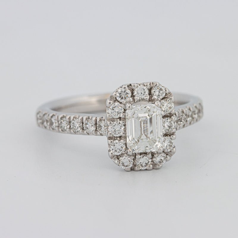 "Manal" Halo Solitaire - ZIZOV DIAMONDS