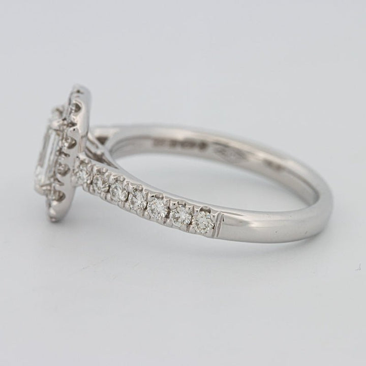 "Manal" Halo Solitaire - ZIZOV DIAMONDS