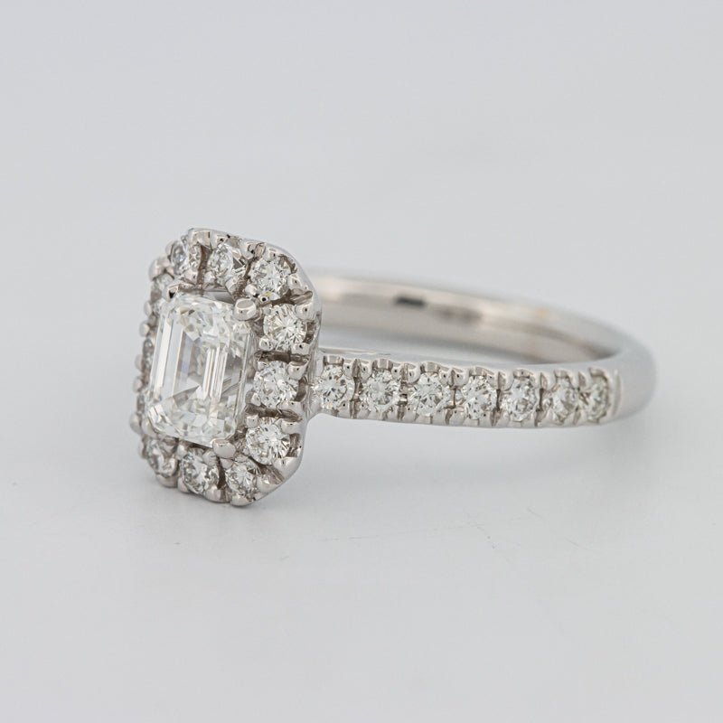 "Manal" Halo Solitaire - ZIZOV DIAMONDS