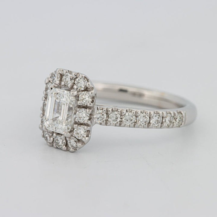 "Manal" Halo Solitaire - ZIZOV DIAMONDS