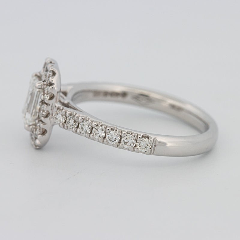"Manal" Halo Solitaire - ZIZOV DIAMONDS
