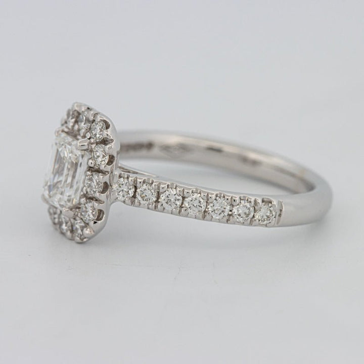 "Manal" Halo Solitaire - ZIZOV DIAMONDS