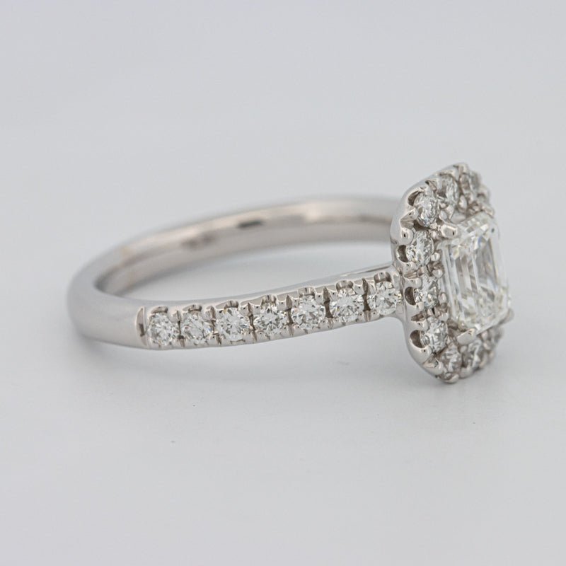 "Manal" Halo Solitaire - ZIZOV DIAMONDS