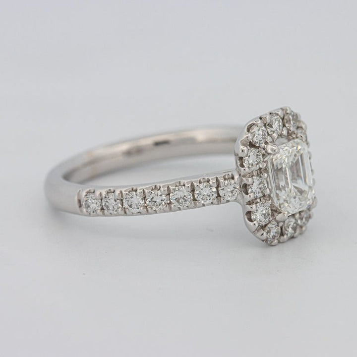 "Manal" Halo Solitaire - ZIZOV DIAMONDS