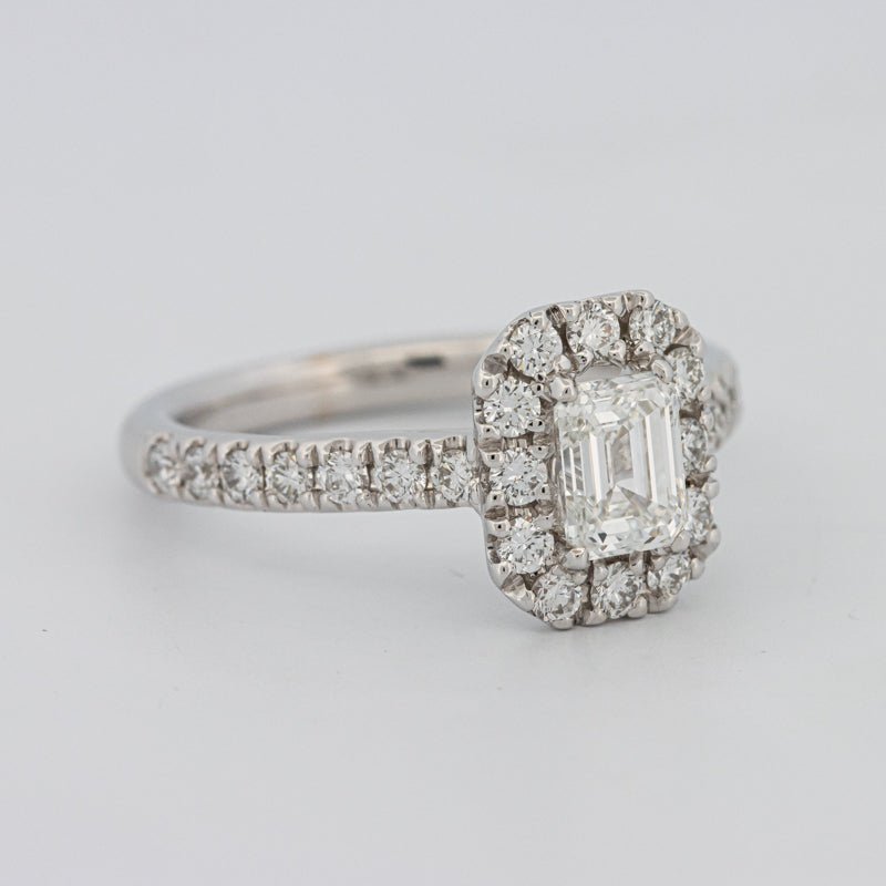 "Manal" Halo Solitaire - ZIZOV DIAMONDS