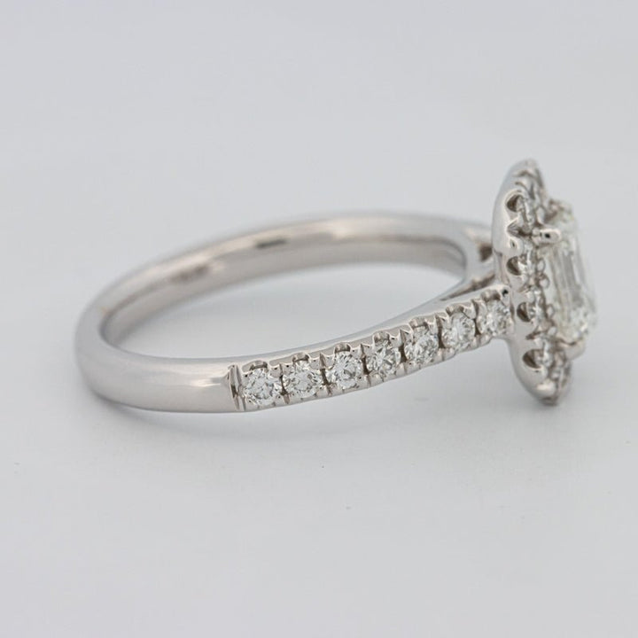 "Manal" Halo Solitaire - ZIZOV DIAMONDS