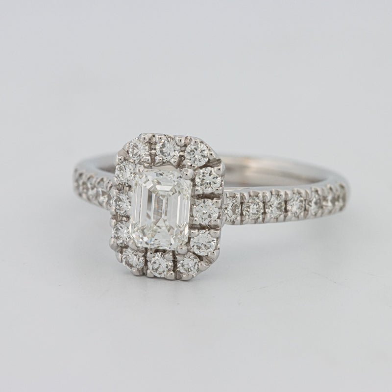 "Manal" Halo Solitaire - ZIZOV DIAMONDS
