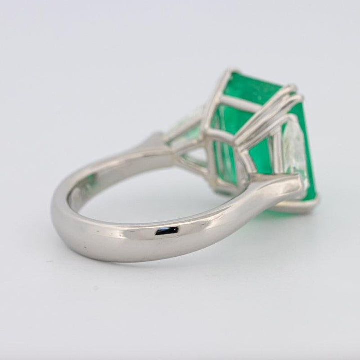 Natural Colombian Green Emerald Ring - ZIZOV DIAMONDS
