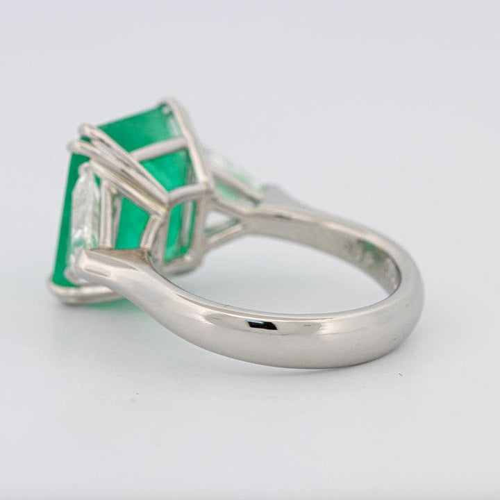 Natural Colombian Green Emerald Ring - ZIZOV DIAMONDS