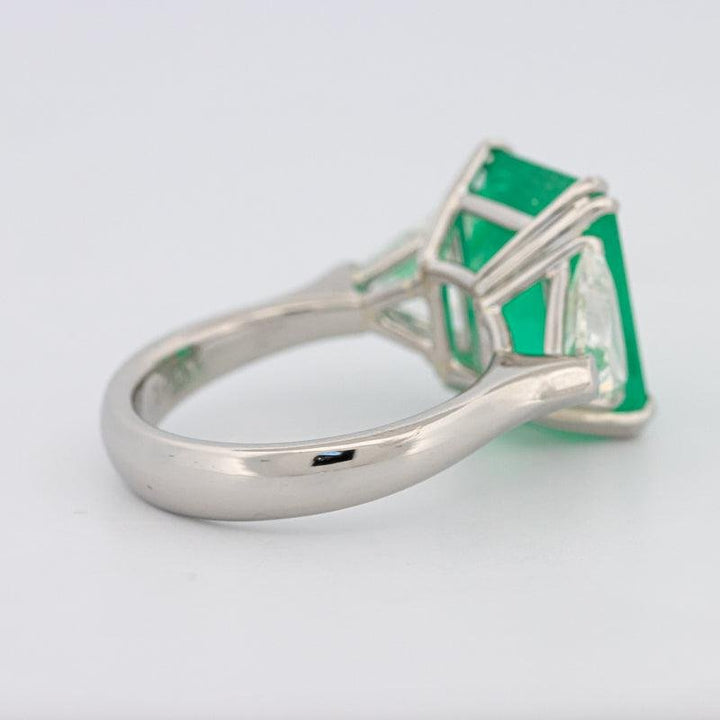 Natural Colombian Green Emerald Ring - ZIZOV DIAMONDS