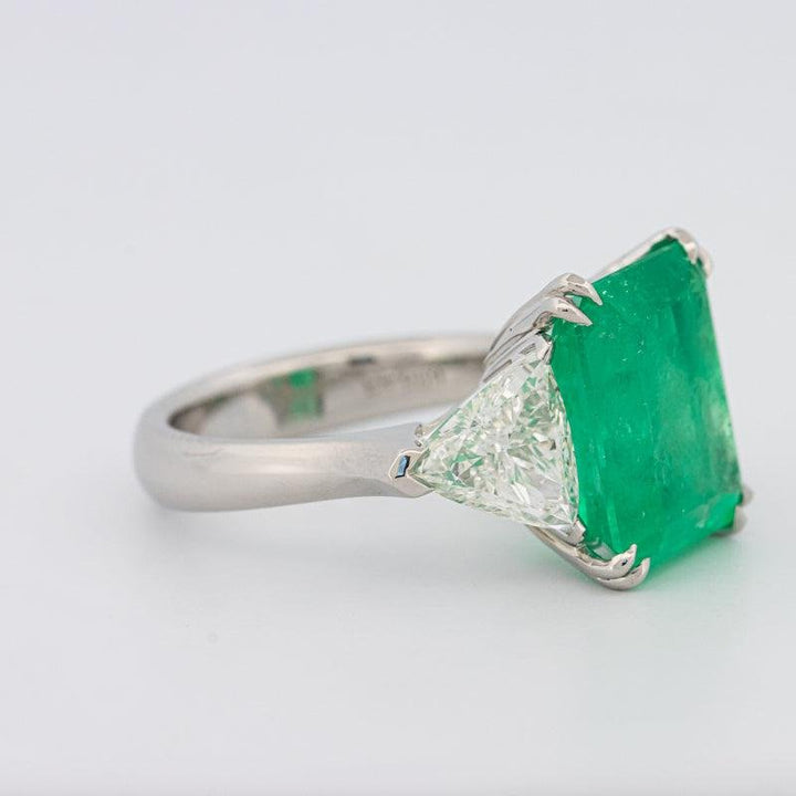 Natural Colombian Green Emerald Ring - ZIZOV DIAMONDS