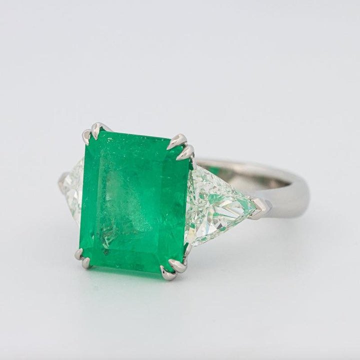 Natural Colombian Green Emerald Ring - ZIZOV DIAMONDS