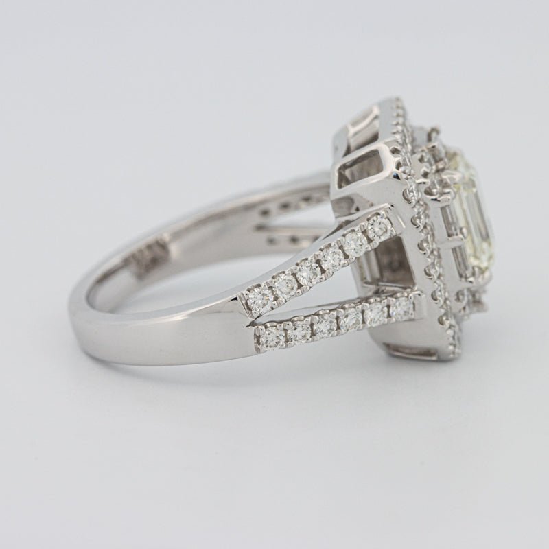 "Stella" Halo Solitaire - ZIZOV DIAMONDS